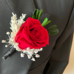 Endless Boutonniere